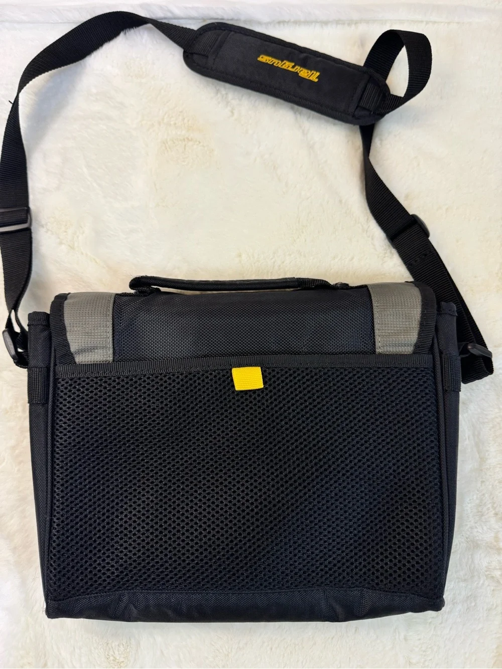 Targus Black and Gray Messenger Shoulder Bag